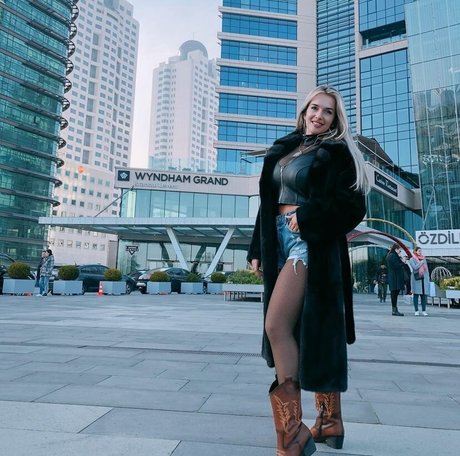 Oksana Mishyna hübsche sexy fotos