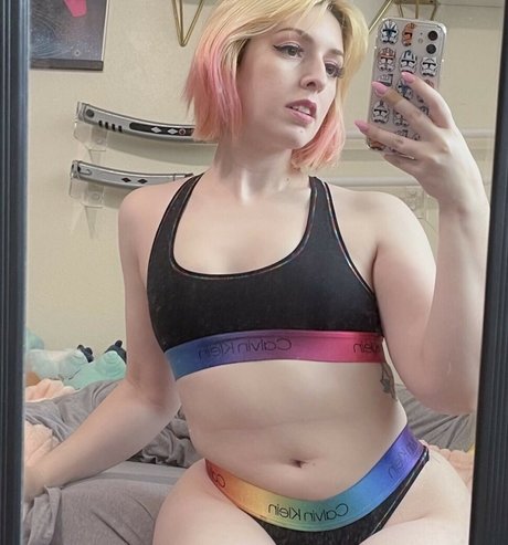 Ashleigh Tano hübsche nacktheit fotos