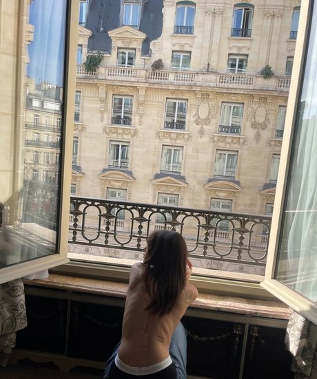 Madison Lewis kunst foto