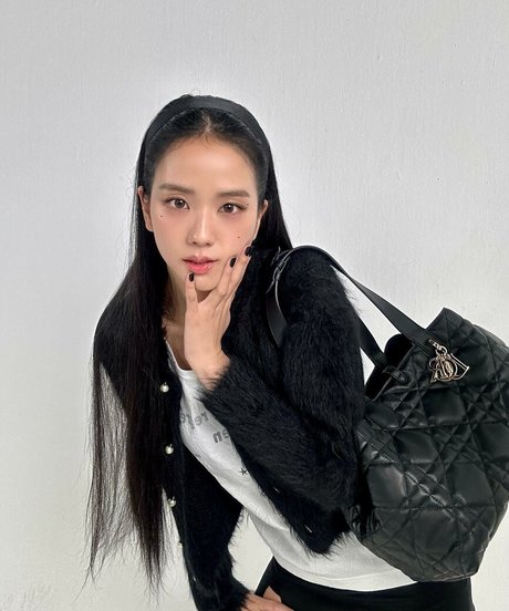 Jisoo hd erwachsene bilder