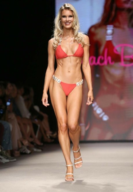 Joy Corrigan exklusive hd galerie