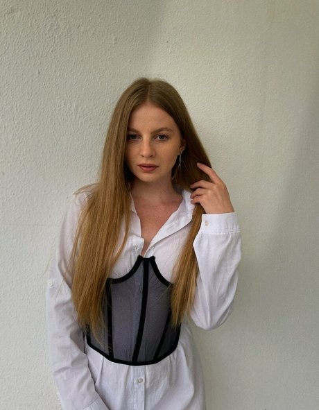 dicke blonde onlyfans kunst exklusive galerie