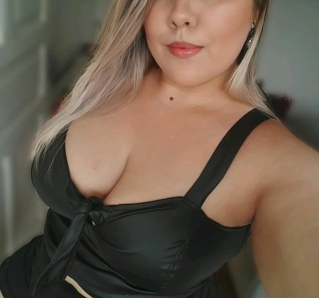 Bianca Novaes exklusive kunst fotos