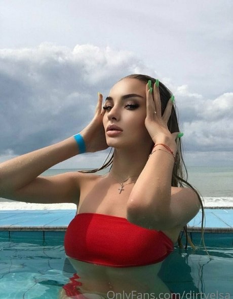 Dirtyelsa erotische nackt foto