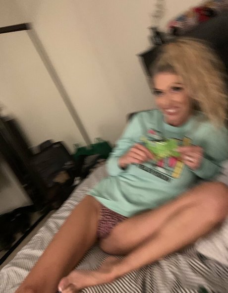 hollyhotwife xxx galerie