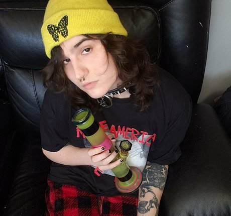 skyyshark pornostar nacktheit bild