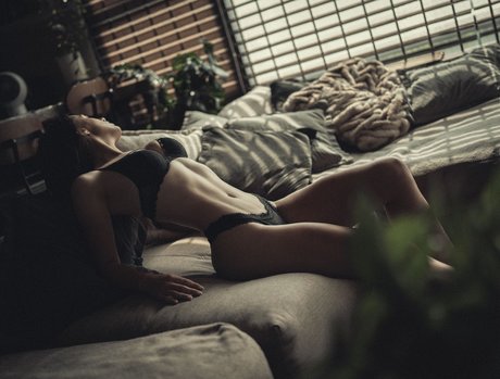 NIkkole Teja heiße schöne bilder