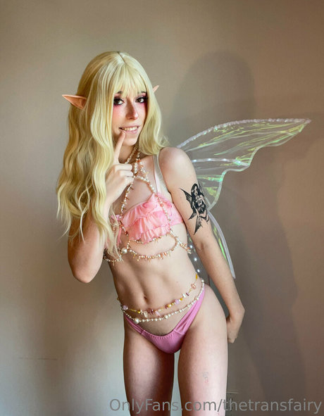 Aria Faye erwachsene perfekte bild