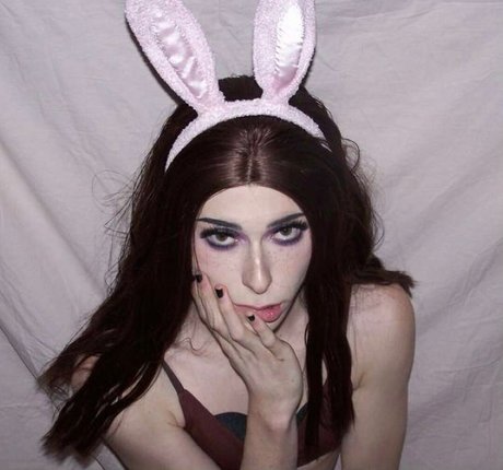 Aria Faye freie porno galerie