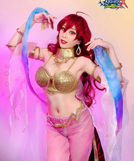 Larissa Rochefort nackt akt bilder