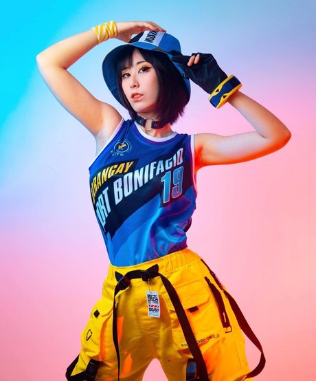 Larissa Rochefort nackt pornografische bild