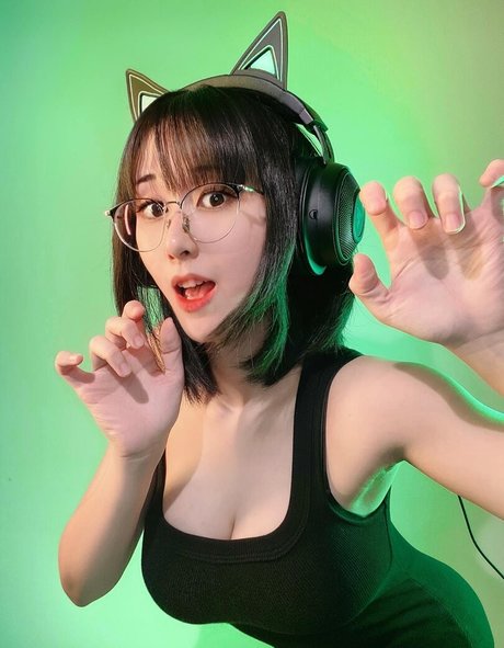 Larissa Rochefort hd erwachsene fotos