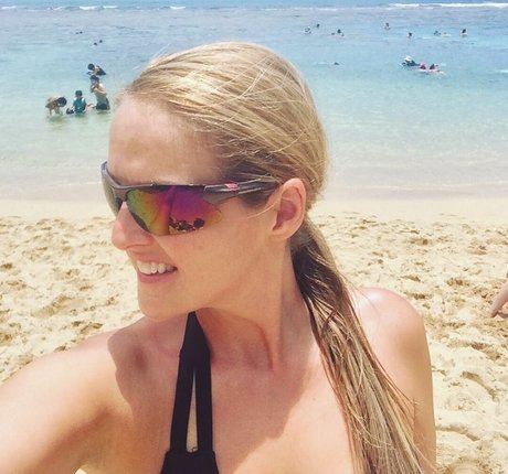 HealthyHappyFitandProud kunst akt foto