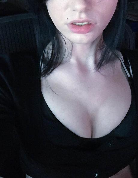 haarige asiatische onlyfans erotische nackte bild