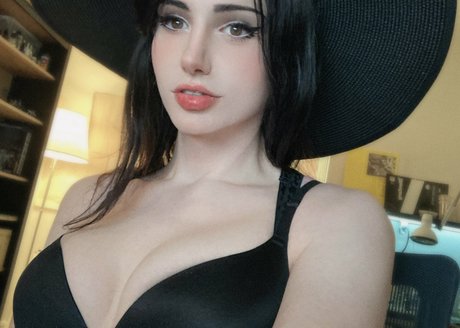 Kalindra Chan heiße nackten bild