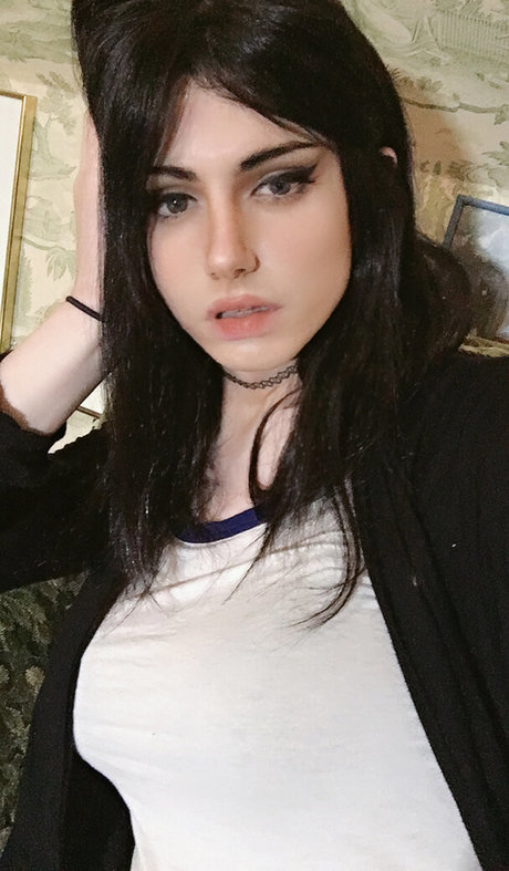 Kalindra Chan erwachsene heiße galerie