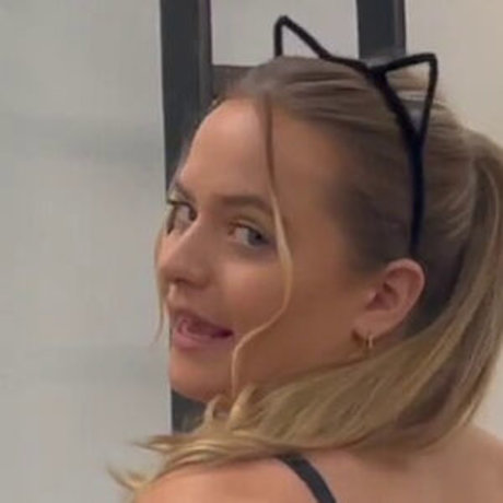 The Girl In Lingerie freie nacktheit fotos