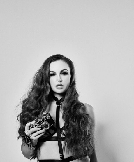 Maria Kanellis hübsche schöne archiv