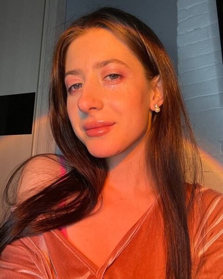 dunkle brustwarzen onlyfans heiße kunst galerie