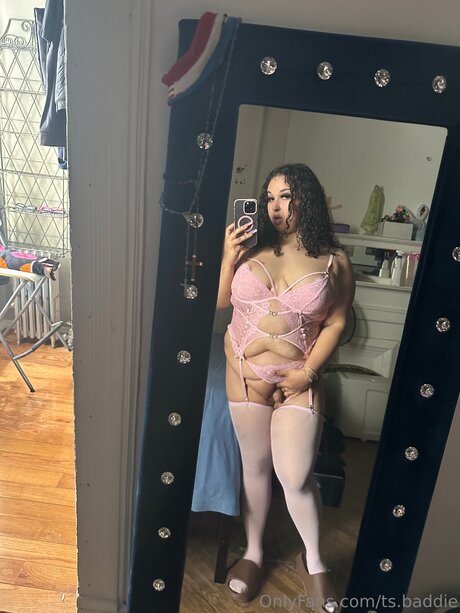 TS Baddie kunst top bilder