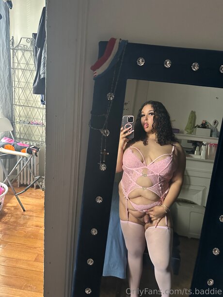 TS Baddie erwachsene exklusive bilder