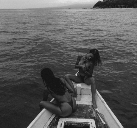 Lauren Bullen sexy freie bild