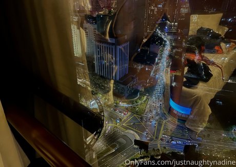 justnaughtynadine nackt pornostar foto