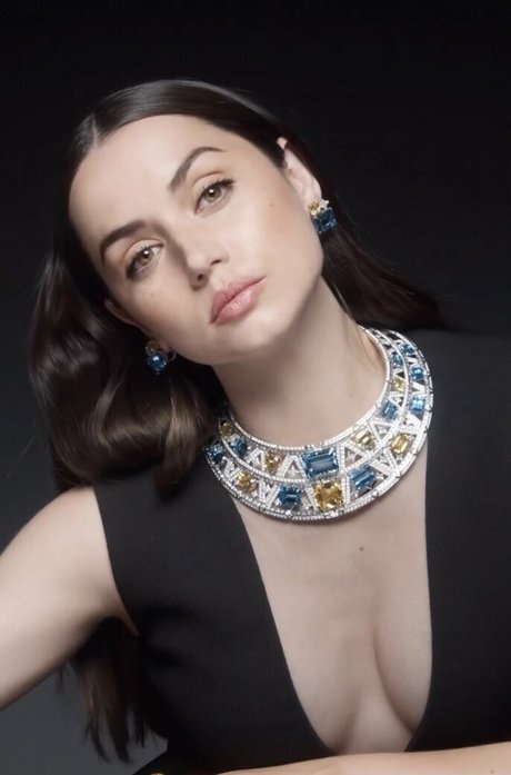 gothic-mädchen-onlyfans hübsche nette fotos