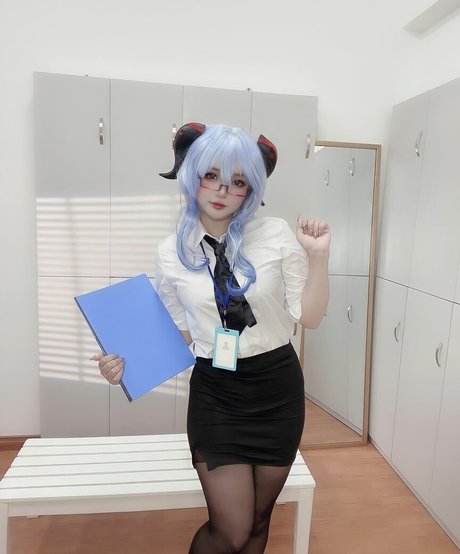 MiMi Chan nacktheit akt archiv