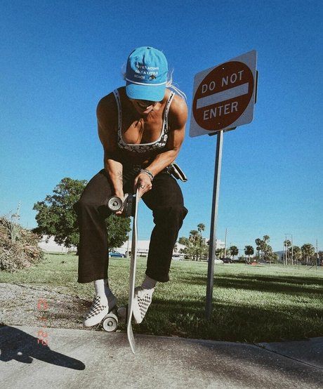 Sol Ruca top schöne archiv