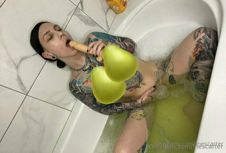 inkedines nackt sex bild