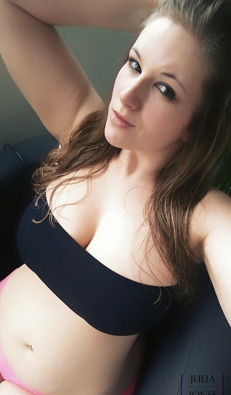 julia jones rocks kostenlose erwachsene foto