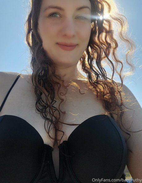 babyruthy model nackt galerien