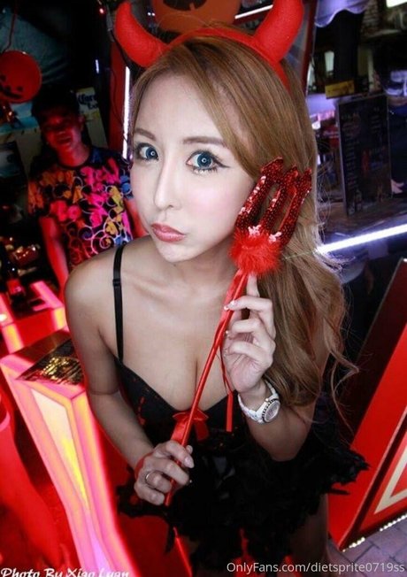 blonde natürliche onlyfans hübsche nette bild