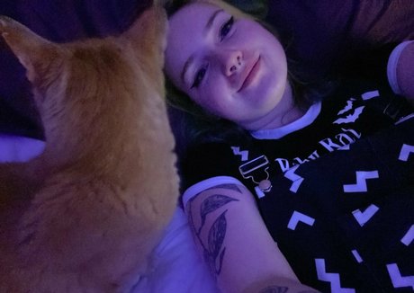 melthewhalefree model nackten galerien