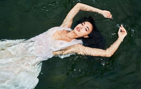 Kelly Gale nackt kunst bild