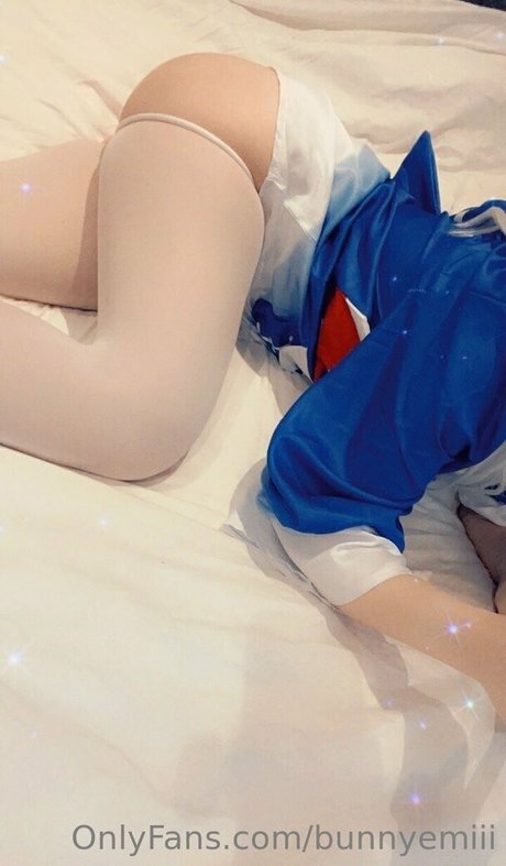 bunnyemiii sexy pornostar fotos