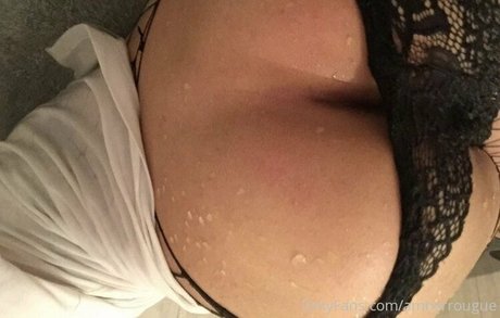 latina-babe onlyfans heiße schöne foto