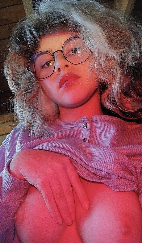 StrangeRabbit schauspielerin porno bilder