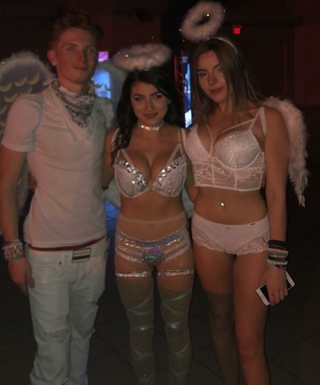 WomenYEG kunst pornostar archiv