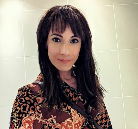 Jennifer London exklusive nette bild