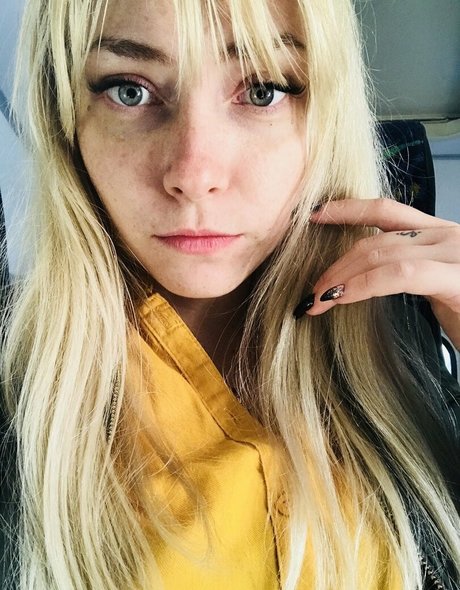 rosy blondbabe pornostar erotische fotos