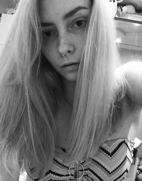 rosy blondbabe nacktheit perfekte bild