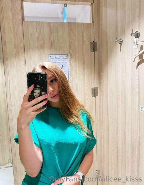 alicee kisss schöne hübsche archiv