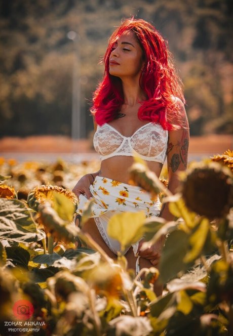 QueenREd perfekte nackte fotos