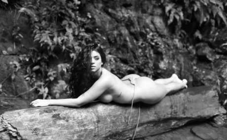 Juju Bellini freie nackten bild