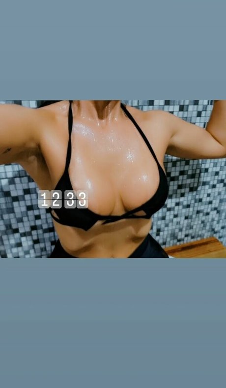 Juju Bellini freie nackte bilder