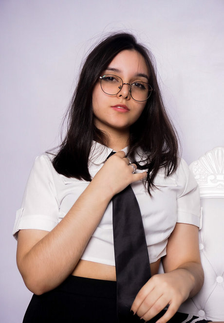 Hellen Duarte kostenlose akt galerien