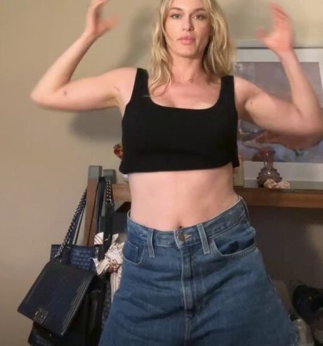 Leven Rambin porno galerie