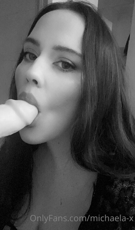 michaela x porno nackte bild